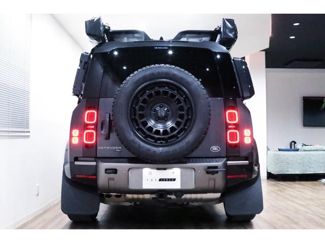 ディフェンダー 110X-ダイナミックHSE D300 電動サステップ/パノラマサンル-フ/JAMES BAROUDオ-ニング/BLACK RHINO20AW/HSX/ヒッチメンバ-/FRONT RUNNERカッティングボ-ド/ル-フラック/マッドフラップ(41枚目)