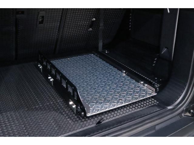 ディフェンダー 110X-ダイナミックHSE D300 電動サステップ/パノラマサンル-フ/JAMES BAROUDオ-ニング/BLACK RHINO20AW/HSX/ヒッチメンバ-/FRONT RUNNERカッティングボ-ド/ル-フラック/マッドフラップ(64枚目)