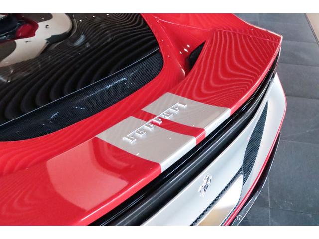 ２９６ＧＴＢ アセットフィオラノパッケージ　ＡＳＳＥＴＴＯ　ＦＩＯＲＡＮＯ／カ－ボンファイバ－エンジンカバ－・リヤディフュ－ザ－・アンダ－カバ－・キ－・ホイ－ルキャップ・インストゥルメンタルクラスタ－・アッパ－トンネル・ＬＥＤ付ステアリング／（16枚目）