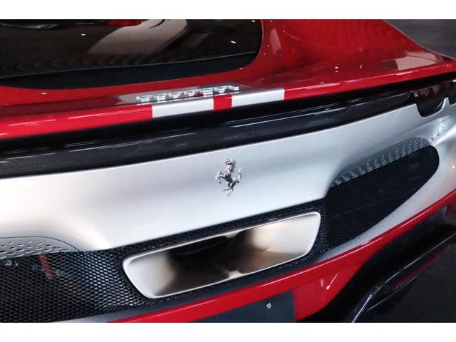 ２９６ＧＴＢ アセットフィオラノパッケージ　ＡＳＳＥＴＴＯ　ＦＩＯＲＡＮＯ／カ－ボンファイバ－エンジンカバ－・リヤディフュ－ザ－・アンダ－カバ－・キ－・ホイ－ルキャップ・インストゥルメンタルクラスタ－・アッパ－トンネル・ＬＥＤ付ステアリング／（18枚目）