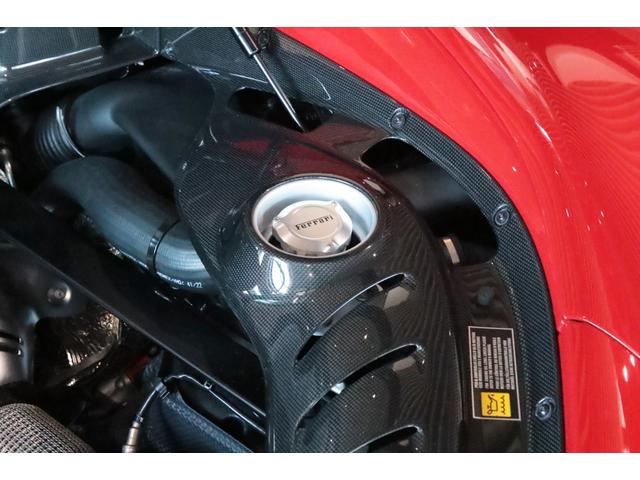 ２９６ＧＴＢ アセットフィオラノパッケージ　ＡＳＳＥＴＴＯ　ＦＩＯＲＡＮＯ／カ－ボンファイバ－エンジンカバ－・リヤディフュ－ザ－・アンダ－カバ－・キ－・ホイ－ルキャップ・インストゥルメンタルクラスタ－・アッパ－トンネル・ＬＥＤ付ステアリング／（29枚目）