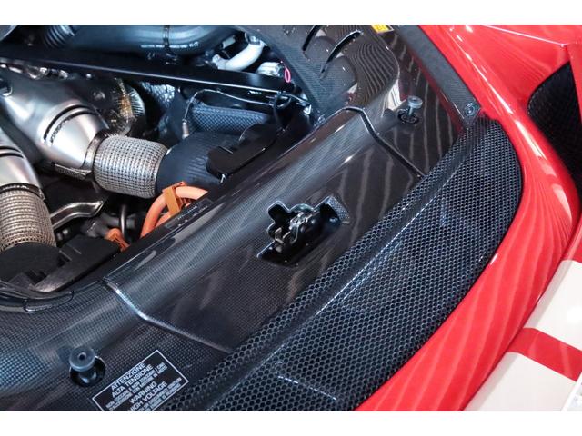 ２９６ＧＴＢ アセットフィオラノパッケージ　ＡＳＳＥＴＴＯ　ＦＩＯＲＡＮＯ／カ－ボンファイバ－エンジンカバ－・リヤディフュ－ザ－・アンダ－カバ－・キ－・ホイ－ルキャップ・インストゥルメンタルクラスタ－・アッパ－トンネル・ＬＥＤ付ステアリング／（30枚目）