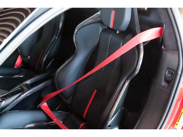 ２９６ＧＴＢ アセットフィオラノパッケージ　ＡＳＳＥＴＴＯ　ＦＩＯＲＡＮＯ／カ－ボンファイバ－エンジンカバ－・リヤディフュ－ザ－・アンダ－カバ－・キ－・ホイ－ルキャップ・インストゥルメンタルクラスタ－・アッパ－トンネル・ＬＥＤ付ステアリング／（39枚目）