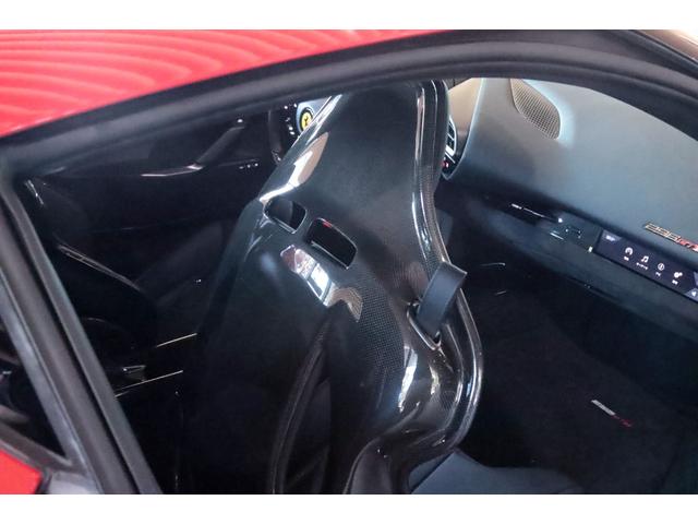 ２９６ＧＴＢ アセットフィオラノパッケージ　ＡＳＳＥＴＴＯ　ＦＩＯＲＡＮＯ／カ－ボンファイバ－エンジンカバ－・リヤディフュ－ザ－・アンダ－カバ－・キ－・ホイ－ルキャップ・インストゥルメンタルクラスタ－・アッパ－トンネル・ＬＥＤ付ステアリング／（46枚目）