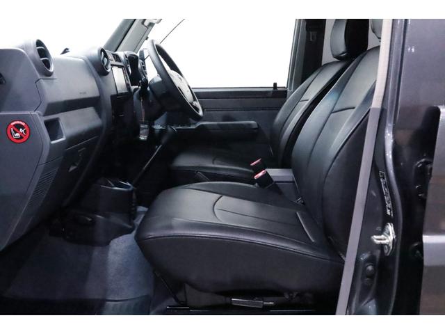 ランドクルーザー70 ピックアップ 30周年記念モデル/5MT/1GR/ARB/コマ-シャルバンパ-/ル-フラック/サイドレ-ル/プロテクションサイドステップ/幌/デフロック/サファリシュノ-ケル/WARNウィンチ/IPFライトバ-/(14枚目)