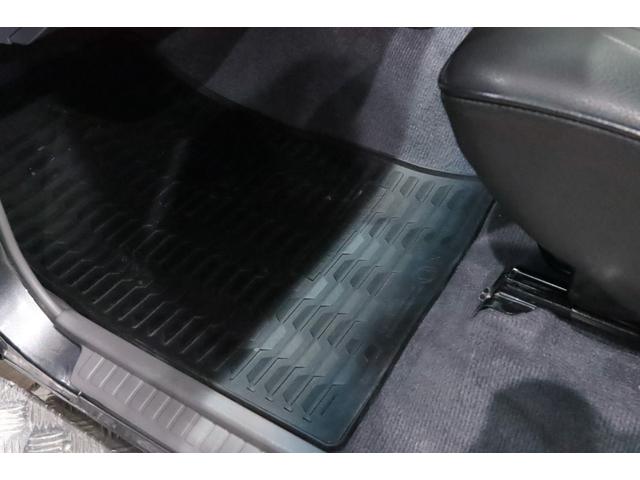 ランドクルーザー70 ピックアップ 30周年記念モデル/5MT/1GR/ARB/コマ-シャルバンパ-/ル-フラック/サイドレ-ル/プロテクションサイドステップ/幌/デフロック/サファリシュノ-ケル/WARNウィンチ/IPFライトバ-/(17枚目)