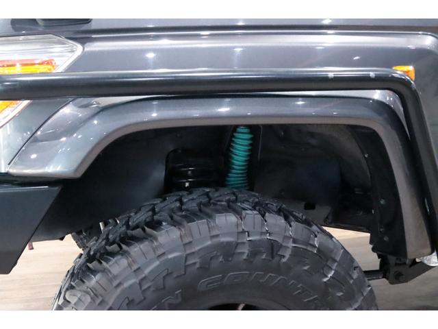 ランドクルーザー70 ピックアップ 30周年記念モデル/5MT/1GR/ARB/コマ-シャルバンパ-/ル-フラック/サイドレ-ル/プロテクションサイドステップ/幌/デフロック/サファリシュノ-ケル/WARNウィンチ/IPFライトバ-/(32枚目)