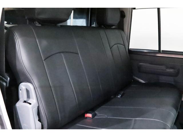 ランドクルーザー70 ピックアップ 30周年記念モデル/5MT/1GR/ARB/コマ-シャルバンパ-/ル-フラック/サイドレ-ル/プロテクションサイドステップ/幌/デフロック/サファリシュノ-ケル/WARNウィンチ/IPFライトバ-/(56枚目)