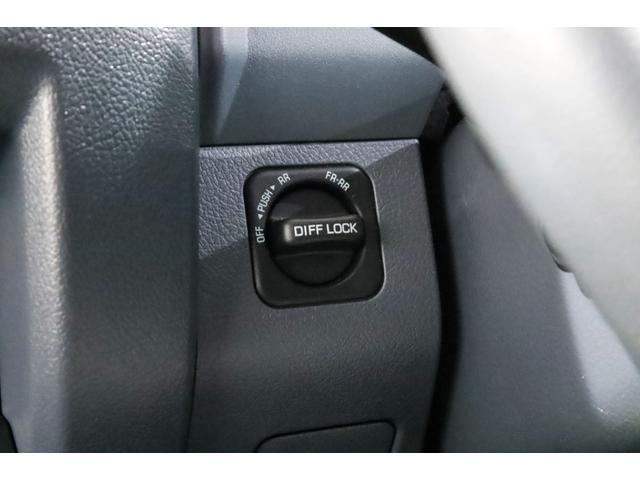 ランドクルーザー70 ピックアップ 30周年記念モデル/5MT/1GR/ARB/コマ-シャルバンパ-/ル-フラック/サイドレ-ル/プロテクションサイドステップ/幌/デフロック/サファリシュノ-ケル/WARNウィンチ/IPFライトバ-/(79枚目)