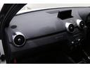 ベースグレード　６速ＭＴ／サンル－フ／赤キャリパ－／コントラストル－フ／バックカメラ／車検Ｒ９．９迄／タイヤ新品／グレイシアホワイトＭ／フロアマット／ナビ地デジ／１８インチアルミ／ブラックハーフレザー（14枚目）