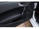 ベースグレード　６速ＭＴ／サンル－フ／赤キャリパ－／コントラストル－フ／バックカメラ／車検Ｒ９．９迄／タイヤ新品／グレイシアホワイトＭ／フロアマット／ナビ地デジ／１８インチアルミ／ブラックハーフレザー（17枚目）