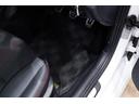 ベースグレード　６速ＭＴ／サンル－フ／赤キャリパ－／コントラストル－フ／バックカメラ／車検Ｒ９．９迄／タイヤ新品／グレイシアホワイトＭ／フロアマット／ナビ地デジ／１８インチアルミ／ブラックハーフレザー（40枚目）