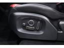 オートバイオグラフィーダイナミック　ステルスデザインパック／電動サイドステップ／ＦＲタイヤ４本新品／パノラマサンルーフ／４ゾーンエアコン／２２インチＡＷ／ブラインドスポットモニター／クロームパドルシフト／前ベンチレ－タ－／シートヒーター（17枚目）
