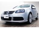 希少な5代目ゴルフのR32です!リフレックスシルバ-の外装に伝説の3.2リッタ-VR6を搭載し、4モ-ション(4WD)とDSG(デュアルクラッチ)と相まって唯一無二の走りを楽しむことができます!