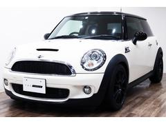 ＭＩＮＩ クーパーＳ　６速マニュアル　後期エンジン　ブラックル−フ　ドアミラ−カバ− 9572479A30250424W004 2