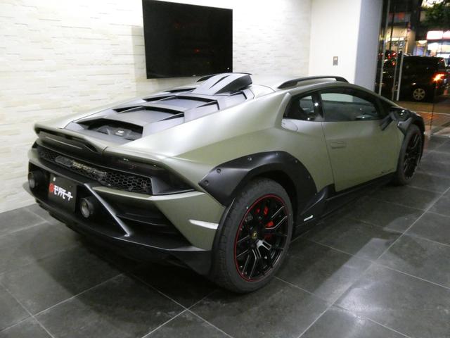 ウラカン ステラート　ＬＰ６１０－４　世界限定１４９９台　ＯＰ６４１　走行９５ｋｍ　ＯＰ６４１　プロテクションフィルム　３年メンテナンスＰＫＧ加入　マットブラック鍛造１９ＡＷ　リアカメラ　アルカンターラダッシュ／ルーフ／ステアリング　カーボンスポーツシート（5枚目）