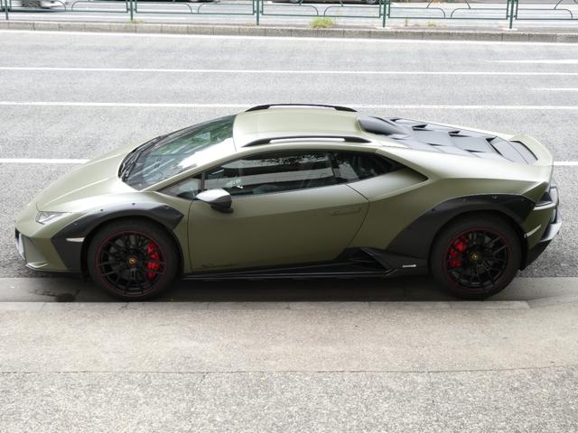 ウラカン ステラート　ＬＰ６１０－４　世界限定１４９９台　ＯＰ６４１　走行９５ｋｍ　ＯＰ６４１　プロテクションフィルム　３年メンテナンスＰＫＧ加入　マットブラック鍛造１９ＡＷ　リアカメラ　アルカンターラダッシュ／ルーフ／ステアリング　カーボンスポーツシート（8枚目）