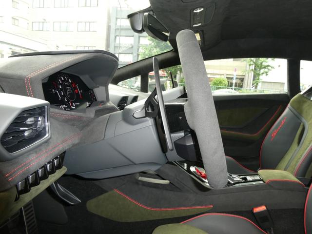 ウラカン ステラート　ＬＰ６１０－４　世界限定１４９９台　ＯＰ６４１　走行９５ｋｍ　ＯＰ６４１　プロテクションフィルム　３年メンテナンスＰＫＧ加入　マットブラック鍛造１９ＡＷ　リアカメラ　アルカンターラダッシュ／ルーフ／ステアリング　カーボンスポーツシート（57枚目）