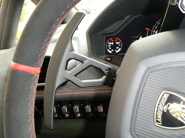 ウラカン ステラート　ＬＰ６１０－４　世界限定１４９９台　ＯＰ６４１　走行９５ｋｍ　ＯＰ６４１　プロテクションフィルム　３年メンテナンスＰＫＧ加入　マットブラック鍛造１９ＡＷ　リアカメラ　アルカンターラダッシュ／ルーフ／ステアリング　カーボンスポーツシート（60枚目）