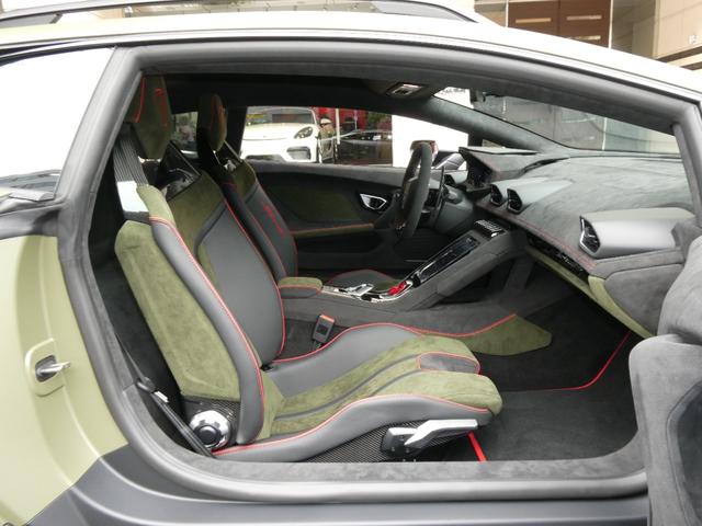 ウラカン ステラート　ＬＰ６１０－４　世界限定１４９９台　ＯＰ６４１　走行９５ｋｍ　ＯＰ６４１　プロテクションフィルム　３年メンテナンスＰＫＧ加入　マットブラック鍛造１９ＡＷ　リアカメラ　アルカンターラダッシュ／ルーフ／ステアリング　カーボンスポーツシート（70枚目）