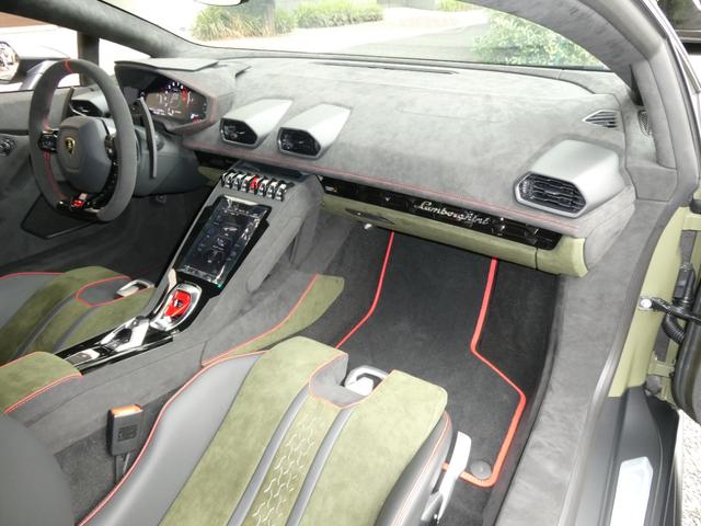ウラカン ステラート　ＬＰ６１０－４　世界限定１４９９台　ＯＰ６４１　走行９５ｋｍ　ＯＰ６４１　プロテクションフィルム　３年メンテナンスＰＫＧ加入　マットブラック鍛造１９ＡＷ　リアカメラ　アルカンターラダッシュ／ルーフ／ステアリング　カーボンスポーツシート（72枚目）