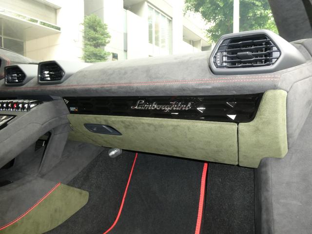 ウラカン ステラート　ＬＰ６１０－４　世界限定１４９９台　ＯＰ６４１　走行９５ｋｍ　ＯＰ６４１　プロテクションフィルム　３年メンテナンスＰＫＧ加入　マットブラック鍛造１９ＡＷ　リアカメラ　アルカンターラダッシュ／ルーフ／ステアリング　カーボンスポーツシート（73枚目）