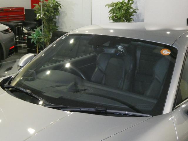 ９１１ ９１１カレラ　ＰＣアプルーブド保証２０２６年４月　スポーツエグゾースト　スポーツクロノＰＫＧ　マットカーボンインテリアＰＫＧ　ＧＴスポーツステアリング　ポルシェクレストエンボスヘッドレスト　毎年ＰＣ正規Ｄ記録簿５枚　禁煙車（15枚目）