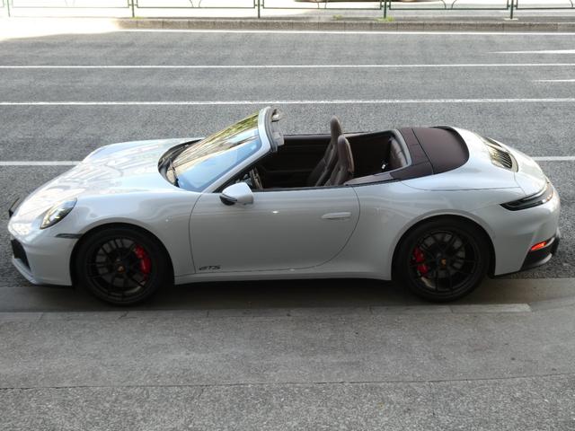 ９１１ ９１１カレラＧＴＳ　カブリオレ　走行９５ｋｍ　左Ｈ　屋内保管　禁煙車　１４ｗａｙスポーツシート　ＨＤマトリックスＬＥＤライト（ティンテッド）　ＰＡＳＭ　ＢＯＳＥサラウンドサウンドシステム　ポルシェクレストエンボスヘッドレスト（8枚目）