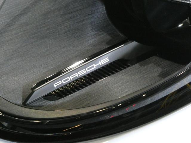 ９１１ ９１１カレラＧＴＳ　カブリオレ　走行９５ｋｍ　左Ｈ　屋内保管　禁煙車　１４ｗａｙスポーツシート　ＨＤマトリックスＬＥＤライト（ティンテッド）　ＰＡＳＭ　ＢＯＳＥサラウンドサウンドシステム　ポルシェクレストエンボスヘッドレスト（16枚目）