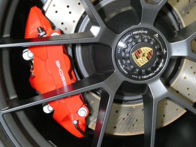 ９１１ ９１１カレラＧＴＳ　カブリオレ　走行９５ｋｍ　左Ｈ　屋内保管　禁煙車　１４ｗａｙスポーツシート　ＨＤマトリックスＬＥＤライト（ティンテッド）　ＰＡＳＭ　ＢＯＳＥサラウンドサウンドシステム　ポルシェクレストエンボスヘッドレスト（36枚目）