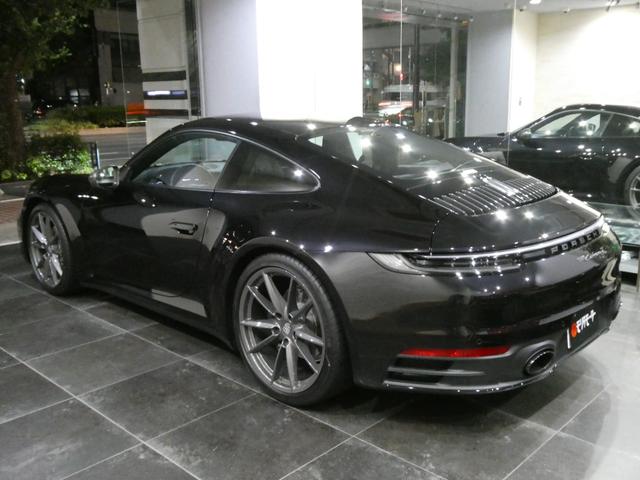 ９１１ ９１１カレラＴ　４人乗り　７速ＭＴ　左Ｈ　走行１０００ｋｍ　メーカー新車保証付　１オーナー　屋内保管禁煙　シートベンチレーション　ＬＥＤヘッドライト（ＰＤＬＳ＋）　レザーシート　ＥｘｃｌｕｓｉｖｅＤｅｓｉｇｎテールライト　エクステリアカラー同色インテリアＰＫＧ（7枚目）