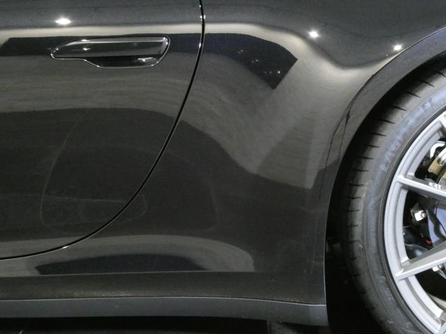 ９１１ ９１１カレラＴ　４人乗り　７速ＭＴ　左Ｈ　走行１０００ｋｍ　メーカー新車保証付　１オーナー　屋内保管禁煙　シートベンチレーション　ＬＥＤヘッドライト（ＰＤＬＳ＋）　レザーシート　ＥｘｃｌｕｓｉｖｅＤｅｓｉｇｎテールライト　エクステリアカラー同色インテリアＰＫＧ（18枚目）