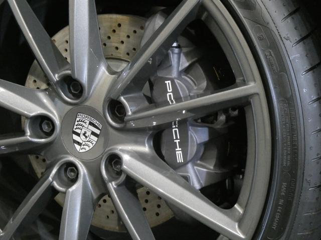 ９１１ ９１１カレラＴ　４人乗り　７速ＭＴ　左Ｈ　走行１０００ｋｍ　メーカー新車保証付　１オーナー　屋内保管禁煙　シートベンチレーション　ＬＥＤヘッドライト（ＰＤＬＳ＋）　レザーシート　ＥｘｃｌｕｓｉｖｅＤｅｓｉｇｎテールライト　エクステリアカラー同色インテリアＰＫＧ（30枚目）