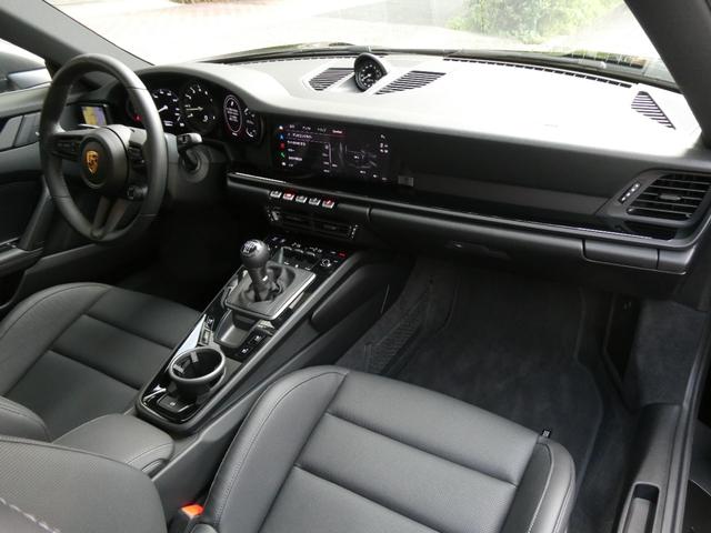 ９１１ ９１１カレラＴ　４人乗り　７速ＭＴ　左Ｈ　走行１０００ｋｍ　メーカー新車保証付　１オーナー　屋内保管禁煙　シートベンチレーション　ＬＥＤヘッドライト（ＰＤＬＳ＋）　レザーシート　ＥｘｃｌｕｓｉｖｅＤｅｓｉｇｎテールライト　エクステリアカラー同色インテリアＰＫＧ（65枚目）