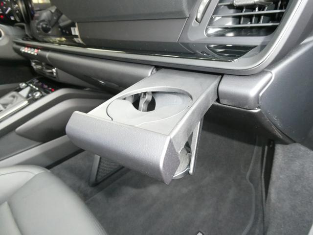 ９１１ ９１１カレラＴ　４人乗り　７速ＭＴ　左Ｈ　走行１０００ｋｍ　メーカー新車保証付　１オーナー　屋内保管禁煙　シートベンチレーション　ＬＥＤヘッドライト（ＰＤＬＳ＋）　レザーシート　ＥｘｃｌｕｓｉｖｅＤｅｓｉｇｎテールライト　エクステリアカラー同色インテリアＰＫＧ（67枚目）