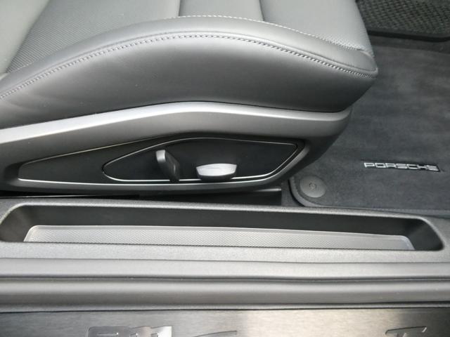 ９１１ ９１１カレラＴ　４人乗り　７速ＭＴ　左Ｈ　走行１０００ｋｍ　メーカー新車保証付　１オーナー　屋内保管禁煙　シートベンチレーション　ＬＥＤヘッドライト（ＰＤＬＳ＋）　レザーシート　ＥｘｃｌｕｓｉｖｅＤｅｓｉｇｎテールライト　エクステリアカラー同色インテリアＰＫＧ（70枚目）