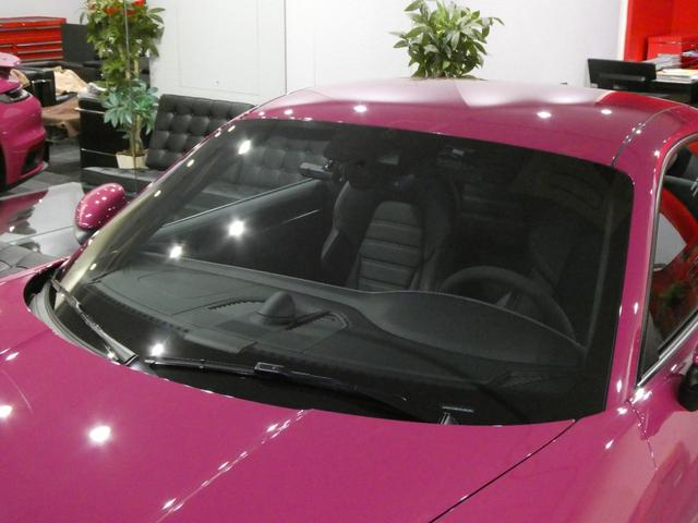 ９１１ ９１１ターボＳ　走行０．２万ｋｍ　左ハンドル　新車保証付　ＰＣＣＢブラックキャリパー　スポーツエグゾーストシステム　Ｆリフティング　ＰＡＳＭ付スポーツサス　ティンテッドＬＥＤマトリックス　スポーツクロノ　２０／２１ＥｘｃｌｕｓｉｖｅデザインＡＷ（17枚目）