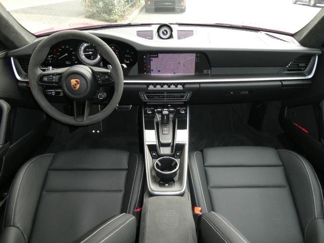 ９１１ ９１１ターボＳ　走行０．２万ｋｍ　左ハンドル　新車保証付　ＰＣＣＢブラックキャリパー　スポーツエグゾーストシステム　Ｆリフティング　ＰＡＳＭ付スポーツサス　ティンテッドＬＥＤマトリックス　スポーツクロノ　２０／２１ＥｘｃｌｕｓｉｖｅデザインＡＷ（35枚目）