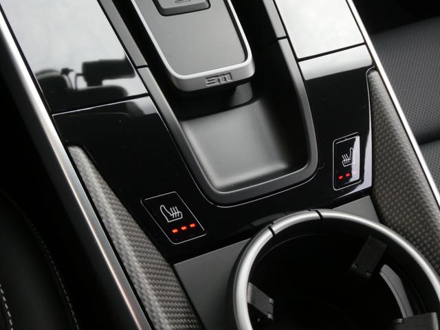 ９１１ ９１１ターボＳ　走行０．２万ｋｍ　左ハンドル　新車保証付　ＰＣＣＢブラックキャリパー　スポーツエグゾーストシステム　Ｆリフティング　ＰＡＳＭ付スポーツサス　ティンテッドＬＥＤマトリックス　スポーツクロノ　２０／２１ＥｘｃｌｕｓｉｖｅデザインＡＷ（49枚目）