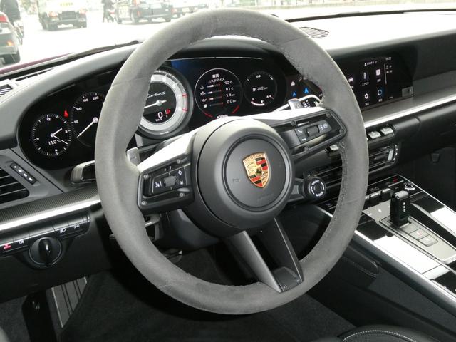 ９１１ ９１１ターボＳ　走行０．２万ｋｍ　左ハンドル　新車保証付　ＰＣＣＢブラックキャリパー　スポーツエグゾーストシステム　Ｆリフティング　ＰＡＳＭ付スポーツサス　ティンテッドＬＥＤマトリックス　スポーツクロノ　２０／２１ＥｘｃｌｕｓｉｖｅデザインＡＷ（53枚目）
