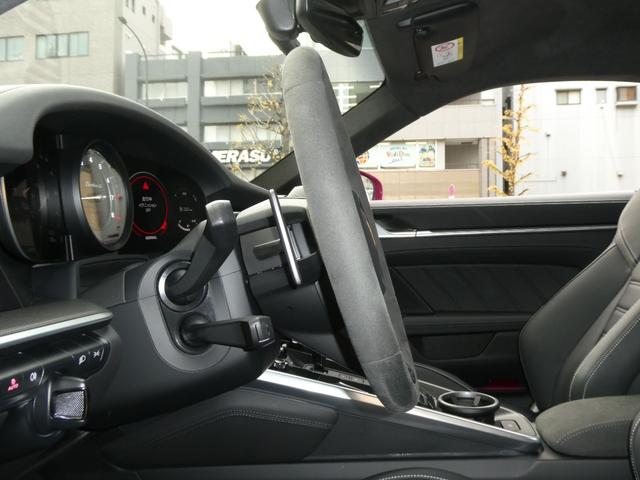 ９１１ ９１１ターボＳ　走行０．２万ｋｍ　左ハンドル　新車保証付　ＰＣＣＢブラックキャリパー　スポーツエグゾーストシステム　Ｆリフティング　ＰＡＳＭ付スポーツサス　ティンテッドＬＥＤマトリックス　スポーツクロノ　２０／２１ＥｘｃｌｕｓｉｖｅデザインＡＷ（56枚目）