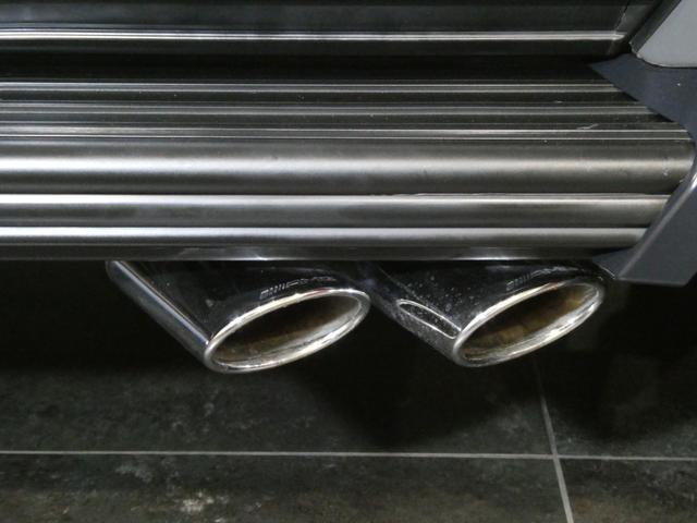 Ｇクラス Ｇ５５Ｌ　ＡＭＧ　ディーラー記録簿１１回　走行４．８万ｋｍ　５．５Ｌ　Ｖ８スーパーチャージャー　Ｆｅｒｒａｒｉ純正ヒストリックカラー　グリジオスクーロ／ＰＰＧ　ＮＩＴＴＯ　ＭＴタイヤ　クリアガラス　背面タイヤ反転ブラケット　ＣＡＲＯＺＺＥＲＩＡナビ　ドラレコ（24枚目）