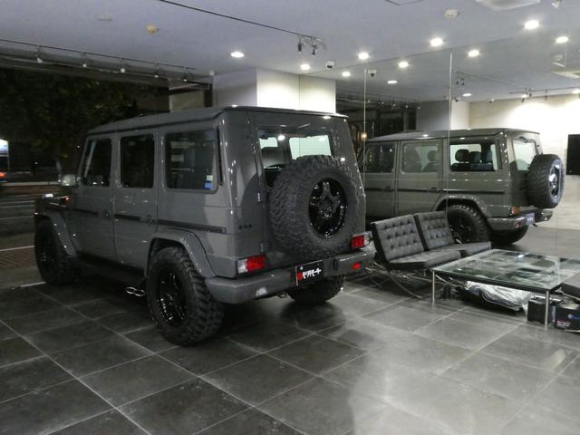 Ｇクラス Ｇ５５Ｌ　ＡＭＧ　ディーラー記録簿１１回　走行４．８万ｋｍ　５．５Ｌ　Ｖ８スーパーチャージャー　Ｆｅｒｒａｒｉ純正ヒストリックカラー　グリジオスクーロ／ＰＰＧ　ＮＩＴＴＯ　ＭＴタイヤ　クリアガラス　背面タイヤ反転ブラケット　ＣＡＲＯＺＺＥＲＩＡナビ　ドラレコ（26枚目）