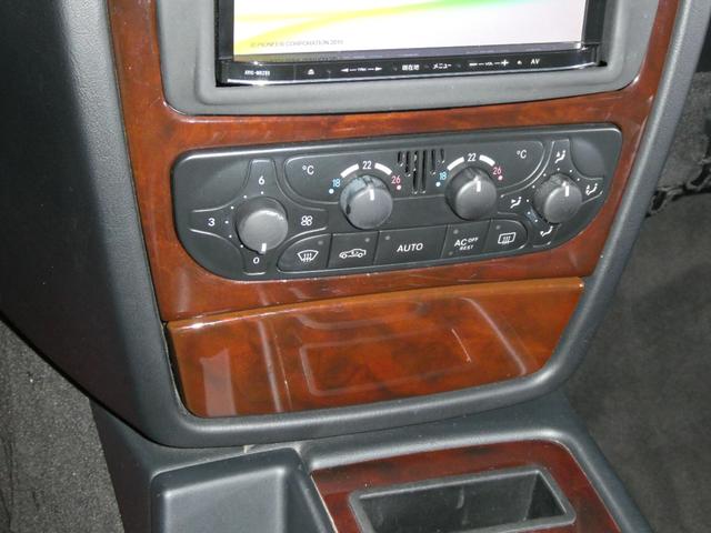 Ｇクラス Ｇ５５Ｌ　ＡＭＧ　ディーラー記録簿１１回　走行４．８万ｋｍ　５．５Ｌ　Ｖ８スーパーチャージャー　Ｆｅｒｒａｒｉ純正ヒストリックカラー　グリジオスクーロ／ＰＰＧ　ＮＩＴＴＯ　ＭＴタイヤ　クリアガラス　背面タイヤ反転ブラケット　ＣＡＲＯＺＺＥＲＩＡナビ　ドラレコ（44枚目）