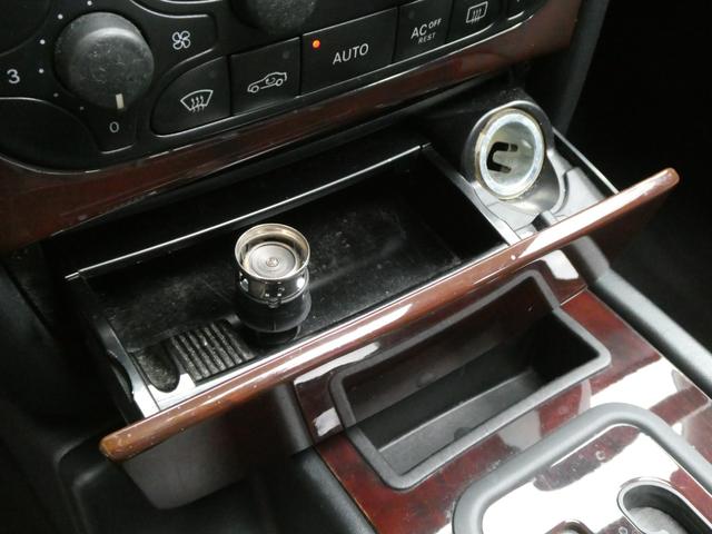 Ｇクラス Ｇ５５Ｌ　ＡＭＧ　ディーラー記録簿１１回　走行４．８万ｋｍ　５．５Ｌ　Ｖ８スーパーチャージャー　Ｆｅｒｒａｒｉ純正ヒストリックカラー　グリジオスクーロ／ＰＰＧ　ＮＩＴＴＯ　ＭＴタイヤ　クリアガラス　背面タイヤ反転ブラケット　ＣＡＲＯＺＺＥＲＩＡナビ　ドラレコ（45枚目）