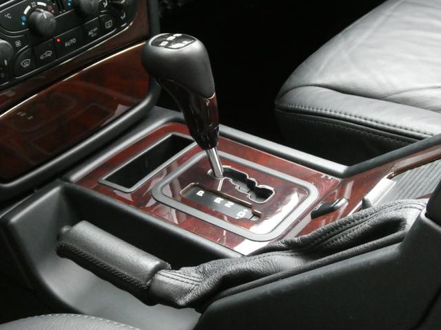 Ｇクラス Ｇ５５Ｌ　ＡＭＧ　ディーラー記録簿１１回　走行４．８万ｋｍ　５．５Ｌ　Ｖ８スーパーチャージャー　Ｆｅｒｒａｒｉ純正ヒストリックカラー　グリジオスクーロ／ＰＰＧ　ＮＩＴＴＯ　ＭＴタイヤ　クリアガラス　背面タイヤ反転ブラケット　ＣＡＲＯＺＺＥＲＩＡナビ　ドラレコ（46枚目）