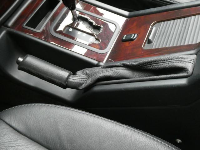 Ｇクラス Ｇ５５Ｌ　ＡＭＧ　ディーラー記録簿１１回　走行４．８万ｋｍ　５．５Ｌ　Ｖ８スーパーチャージャー　Ｆｅｒｒａｒｉ純正ヒストリックカラー　グリジオスクーロ／ＰＰＧ　ＮＩＴＴＯ　ＭＴタイヤ　クリアガラス　背面タイヤ反転ブラケット　ＣＡＲＯＺＺＥＲＩＡナビ　ドラレコ（48枚目）