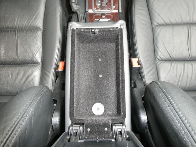 Ｇクラス Ｇ５５Ｌ　ＡＭＧ　ディーラー記録簿１１回　走行４．８万ｋｍ　５．５Ｌ　Ｖ８スーパーチャージャー　Ｆｅｒｒａｒｉ純正ヒストリックカラー　グリジオスクーロ／ＰＰＧ　ＮＩＴＴＯ　ＭＴタイヤ　クリアガラス　背面タイヤ反転ブラケット　ＣＡＲＯＺＺＥＲＩＡナビ　ドラレコ（50枚目）