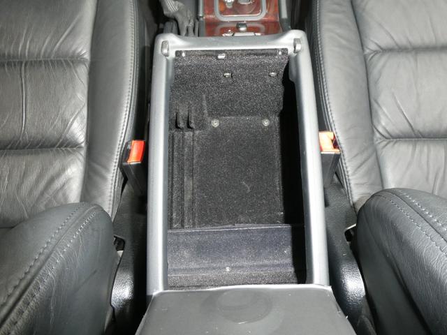 Ｇクラス Ｇ５５Ｌ　ＡＭＧ　ディーラー記録簿１１回　走行４．８万ｋｍ　５．５Ｌ　Ｖ８スーパーチャージャー　Ｆｅｒｒａｒｉ純正ヒストリックカラー　グリジオスクーロ／ＰＰＧ　ＮＩＴＴＯ　ＭＴタイヤ　クリアガラス　背面タイヤ反転ブラケット　ＣＡＲＯＺＺＥＲＩＡナビ　ドラレコ（51枚目）