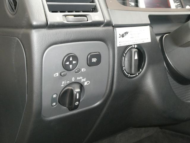 Ｇクラス Ｇ５５Ｌ　ＡＭＧ　ディーラー記録簿１１回　走行４．８万ｋｍ　５．５Ｌ　Ｖ８スーパーチャージャー　Ｆｅｒｒａｒｉ純正ヒストリックカラー　グリジオスクーロ／ＰＰＧ　ＮＩＴＴＯ　ＭＴタイヤ　クリアガラス　背面タイヤ反転ブラケット　ＣＡＲＯＺＺＥＲＩＡナビ　ドラレコ（55枚目）